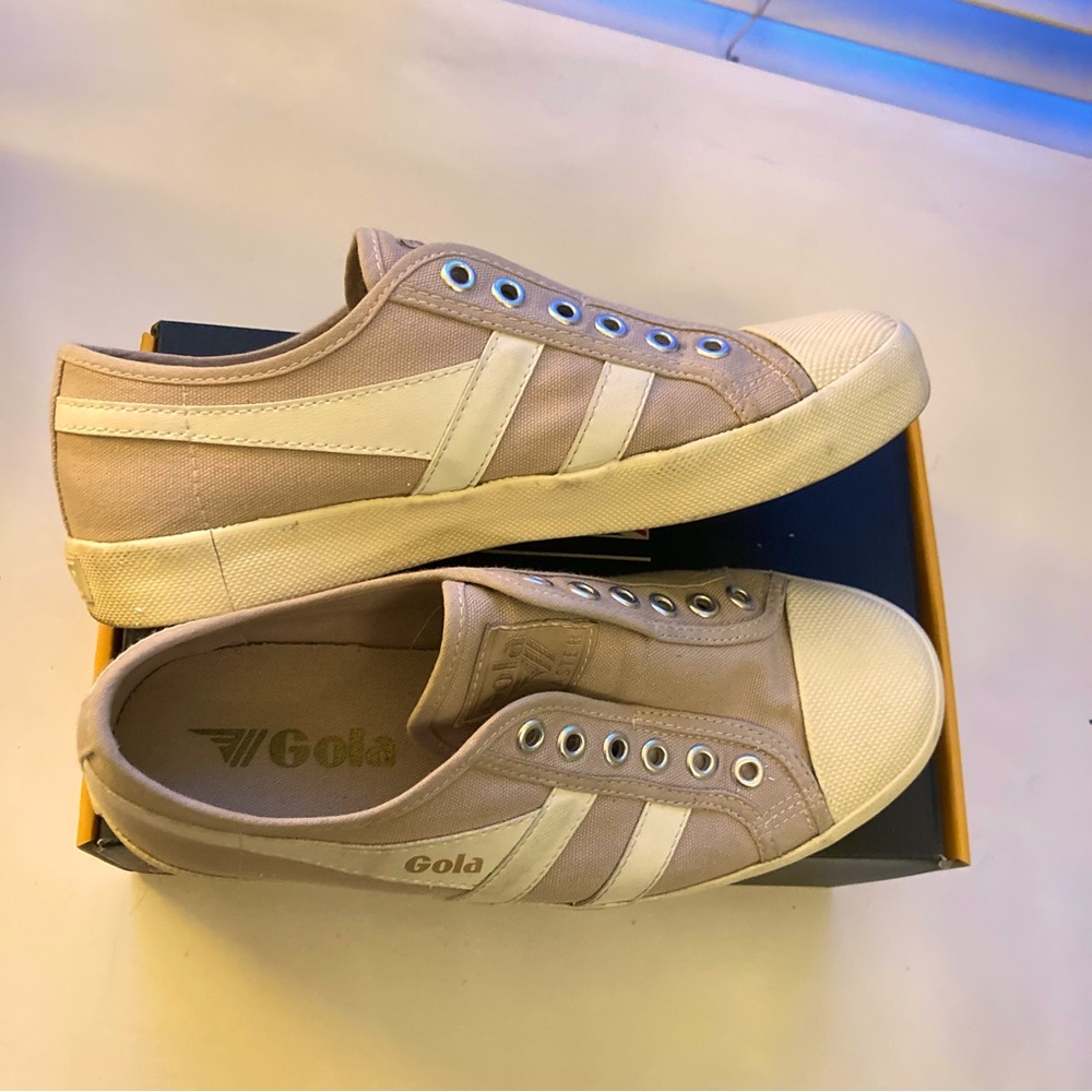 Gola women’s Coastal Slip Ons